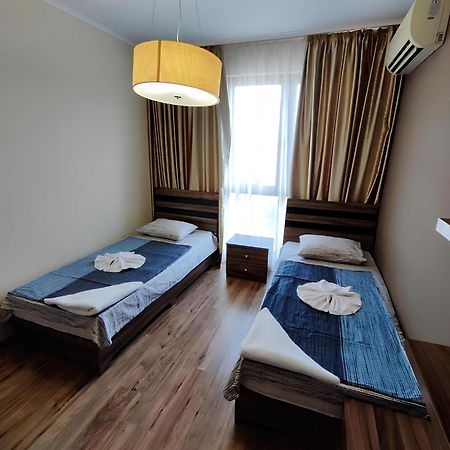 Europroperties Golden Line โกลเดน แซนส์ ภายนอก รูปภาพ