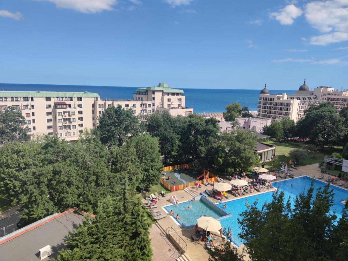 Europroperties Golden Line โกลเดน แซนส์ ภายนอก รูปภาพ