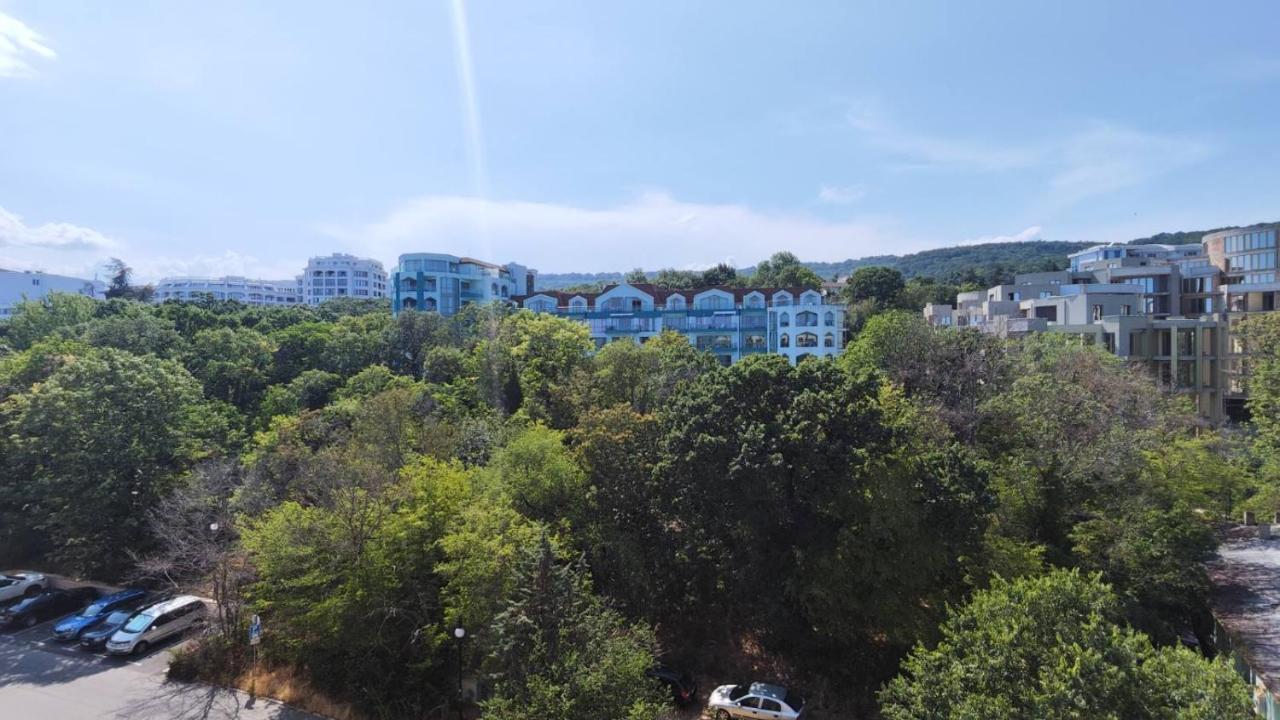 Europroperties Golden Line โกลเดน แซนส์ ภายนอก รูปภาพ
