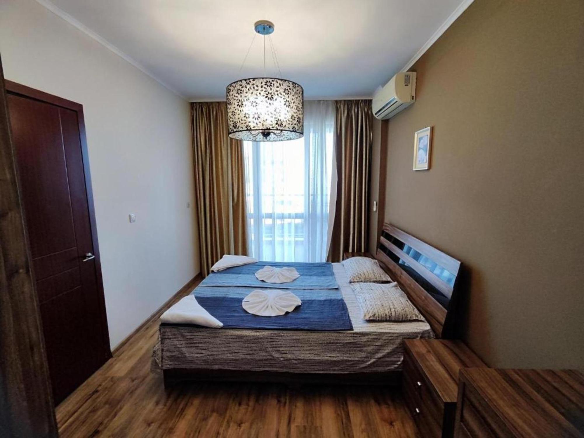 Europroperties Golden Line โกลเดน แซนส์ ภายนอก รูปภาพ